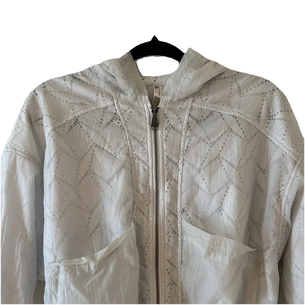 FP Free People Movement White Jacket Eyelet Sheer Cropped‎ Bomber Hoodie XS *R*
